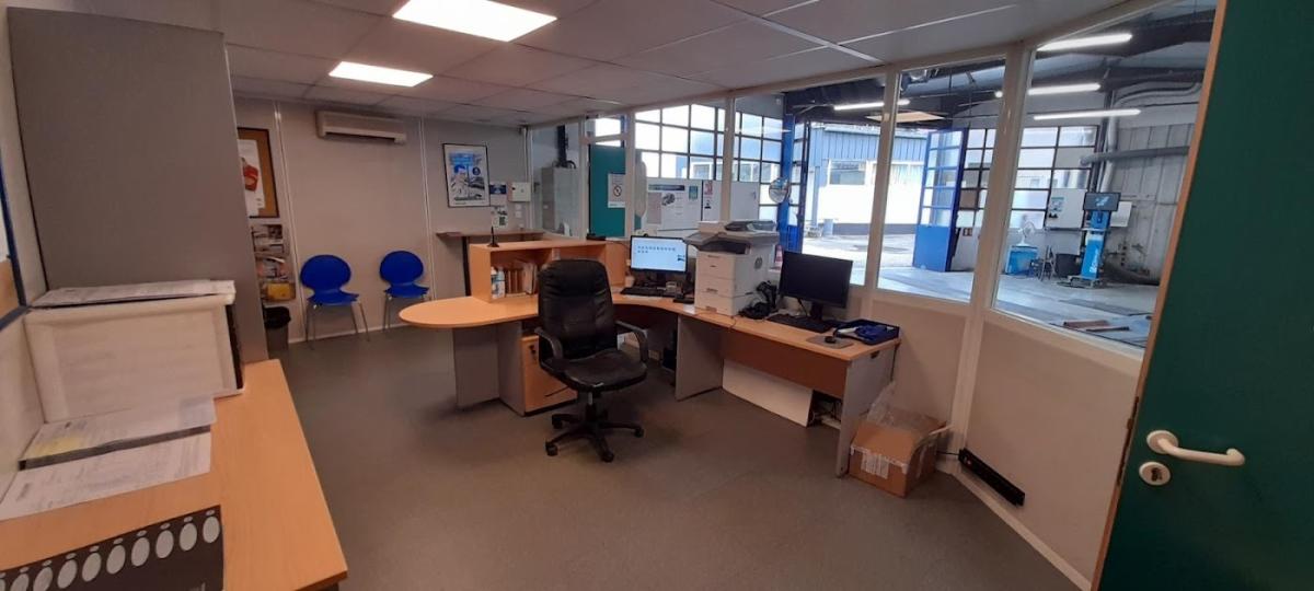 Sécuritest Contrôle Technique Automobile Tassin - Avenue De La Republique