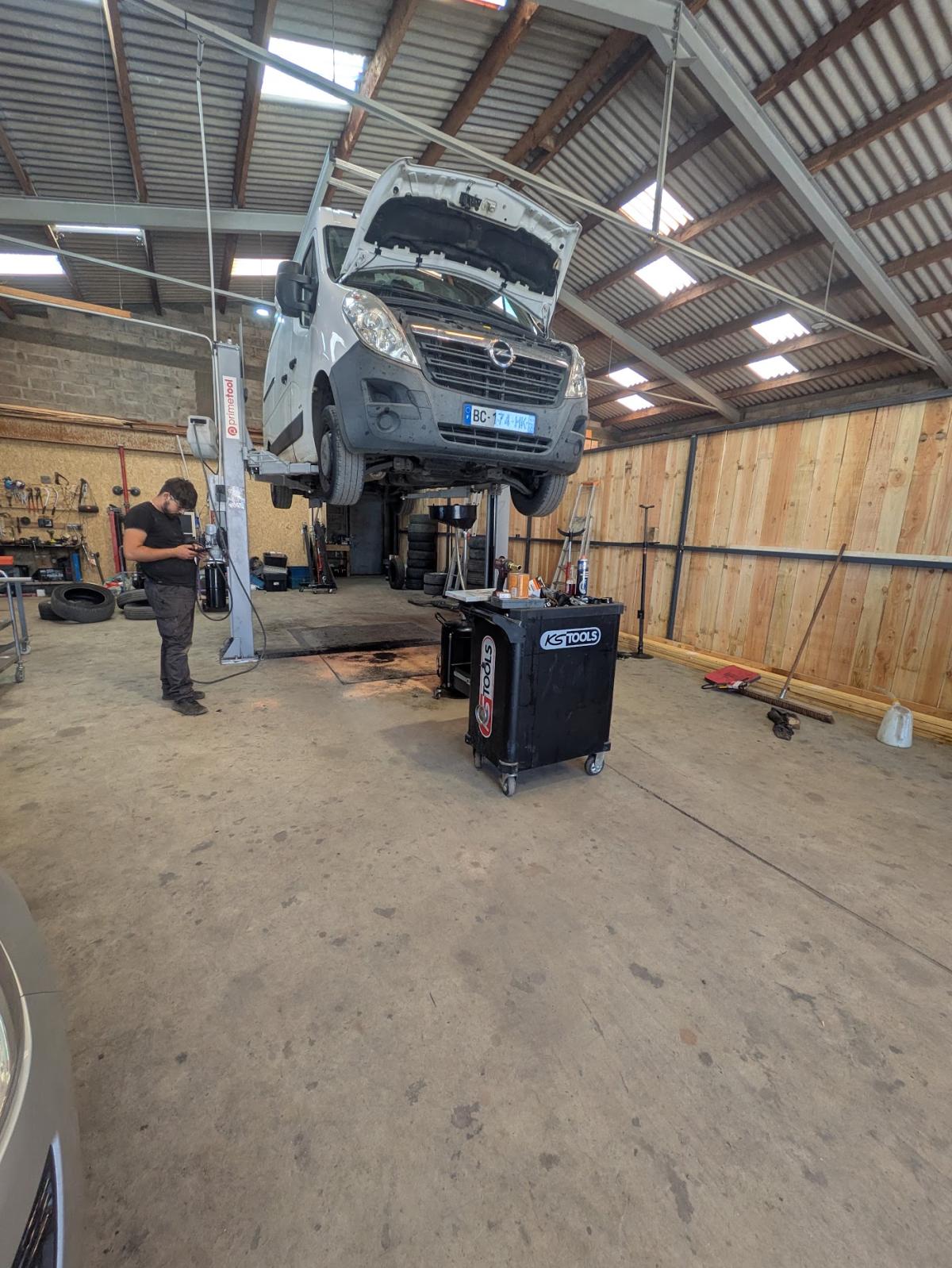 Chauvin Automobile - Garage à Saint-Célerin