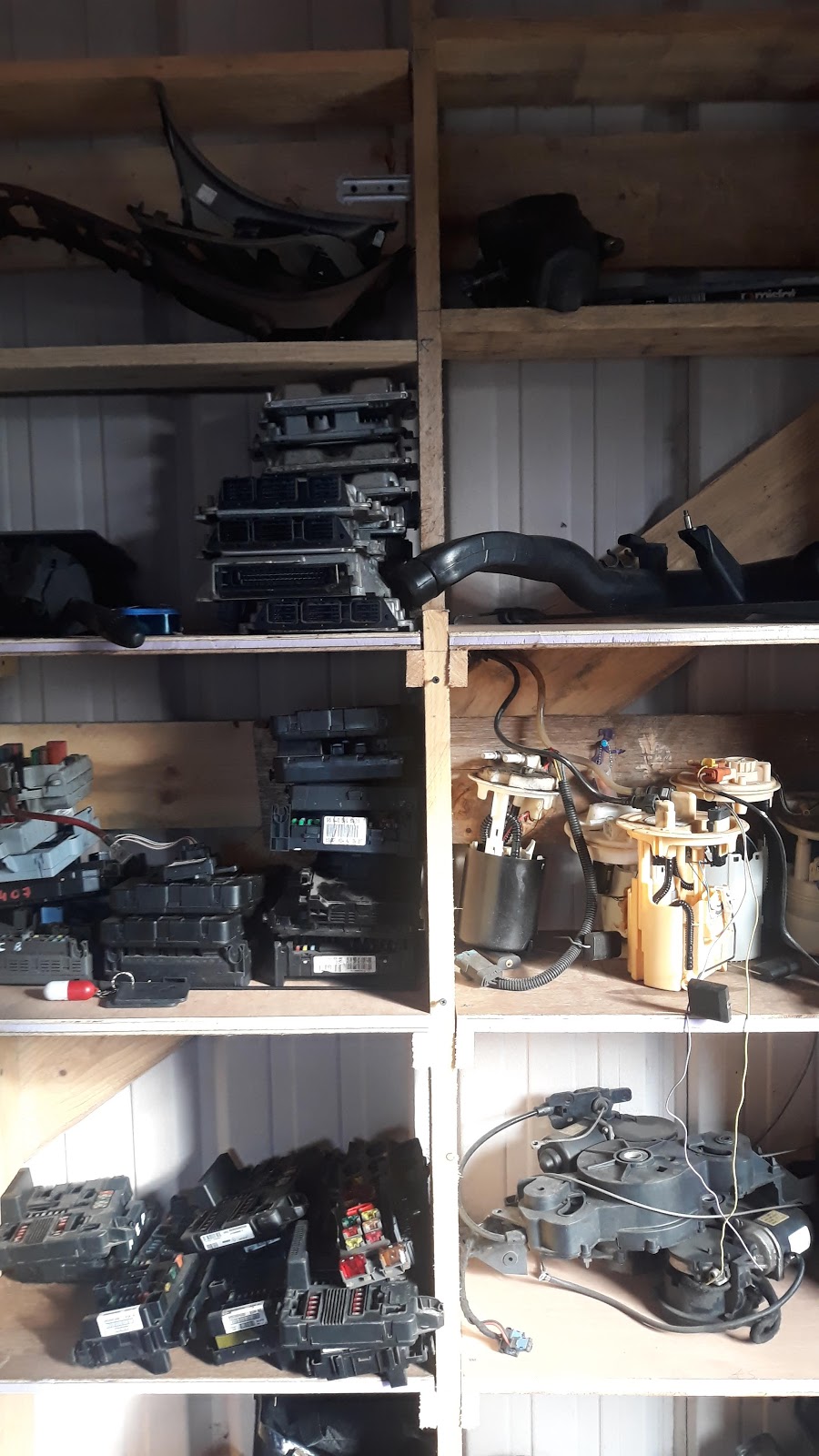 A-E-P - AUTO-ECO-PIECES ET PNEUS