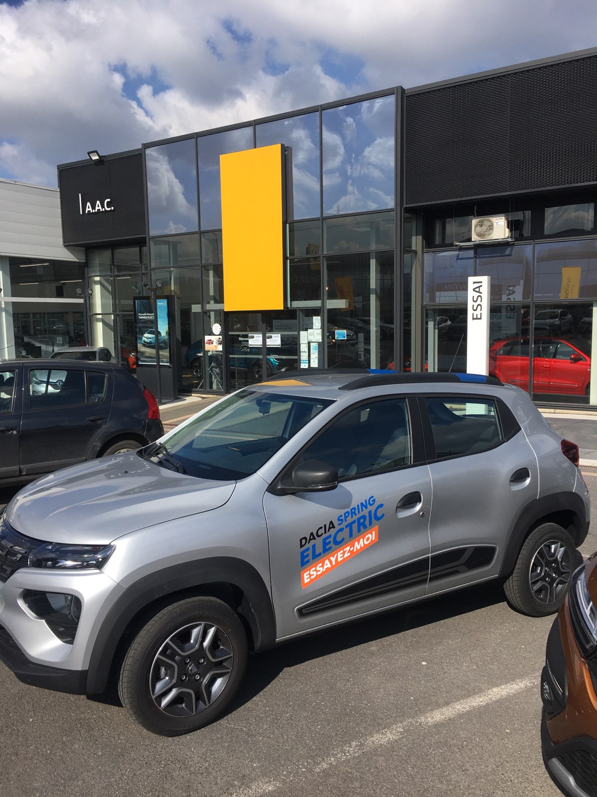 RENAULT CHARLEVILLE-MEZIERES - Groupe AG Automobiles