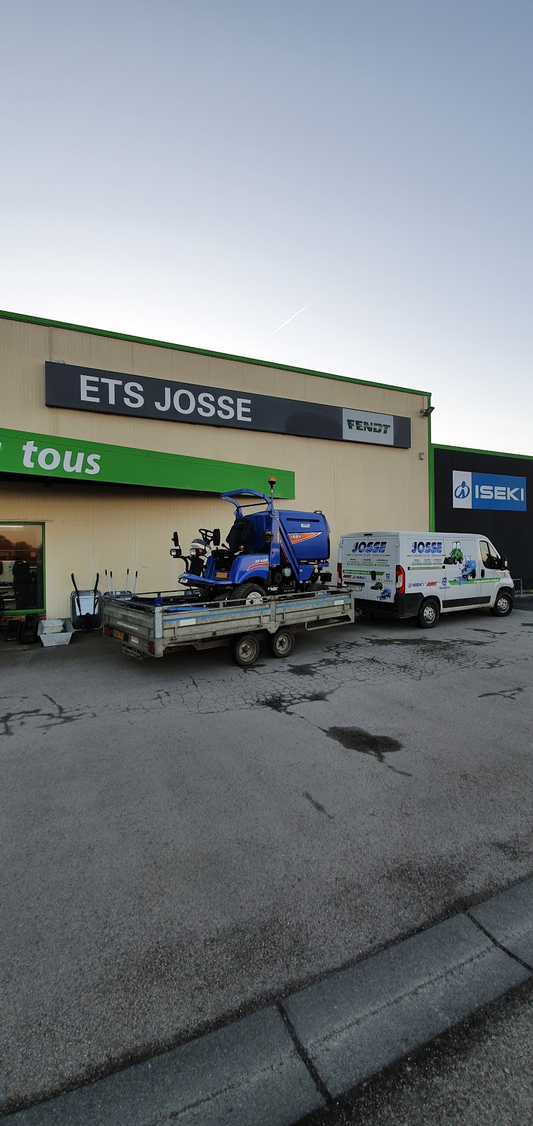 JOSSE SAS - ST QUENTIN DES ISLES - HUSQVARNA