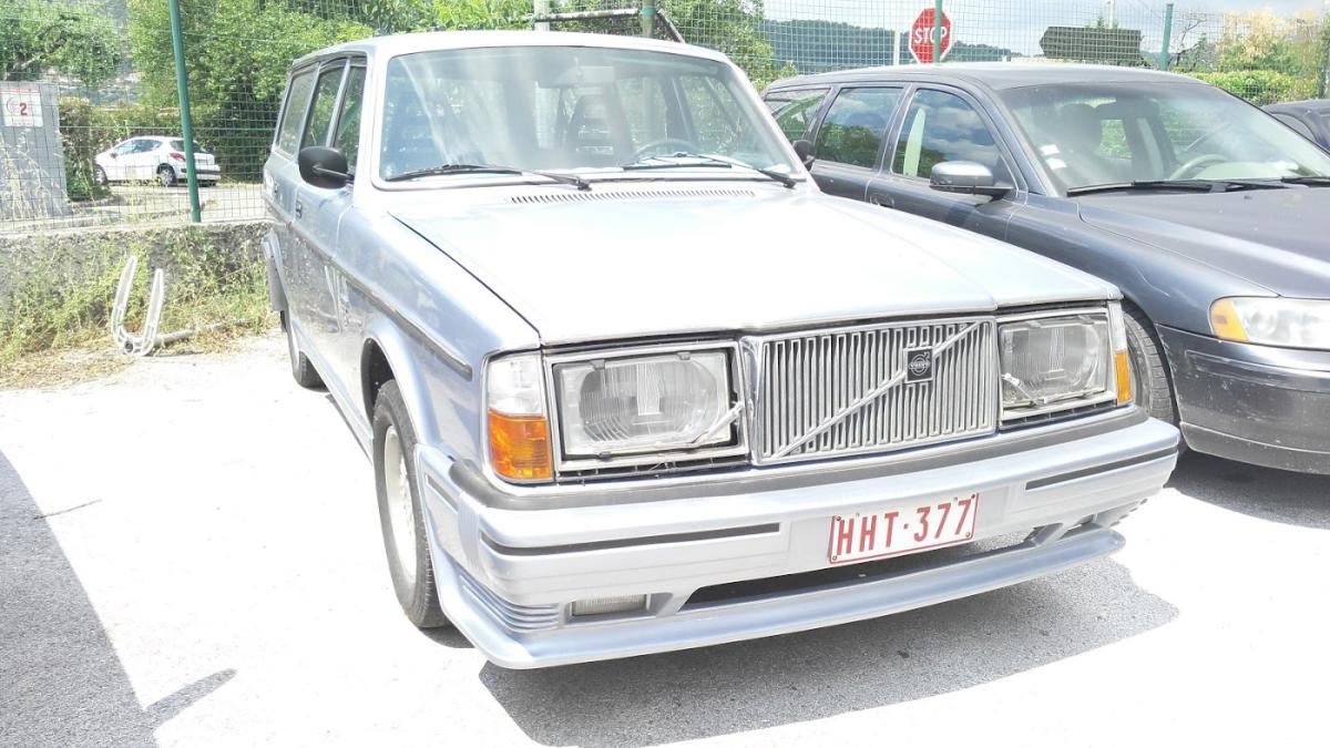 GARAGE PREMIER - POLE AUTO 83