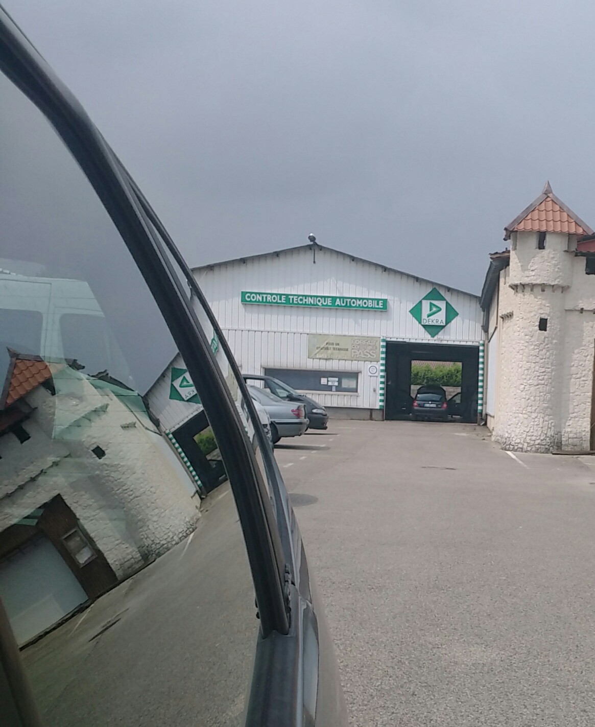 Centre contrôle technique DEKRA