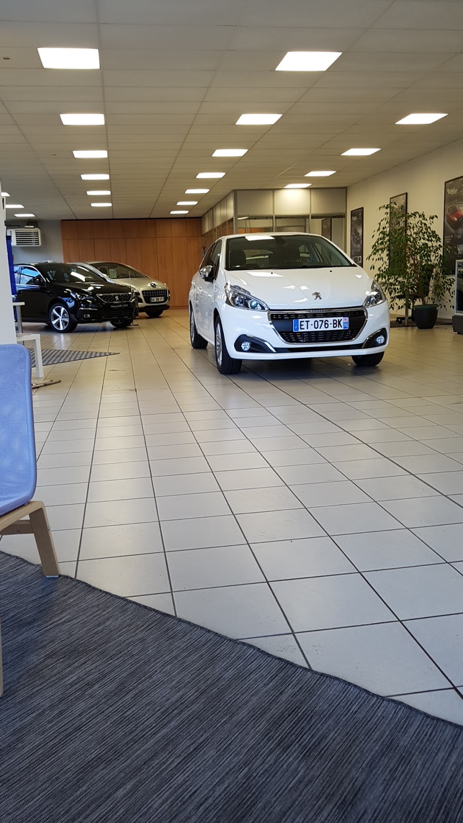 PEUGEOT - AUTOMOBILES NICOLAS