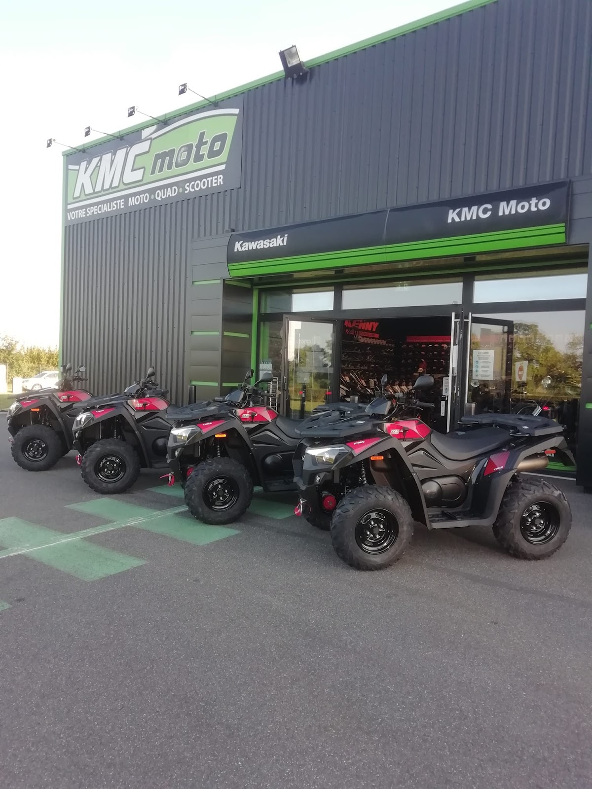 KMC Moto 77 - Kawasaki / Royal Enfield / Cfmoto / Kymco / Zontes / YCF et Sherco.