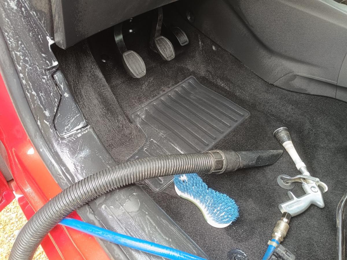 MIKSA Olivier Nettoyage véhicules et services.