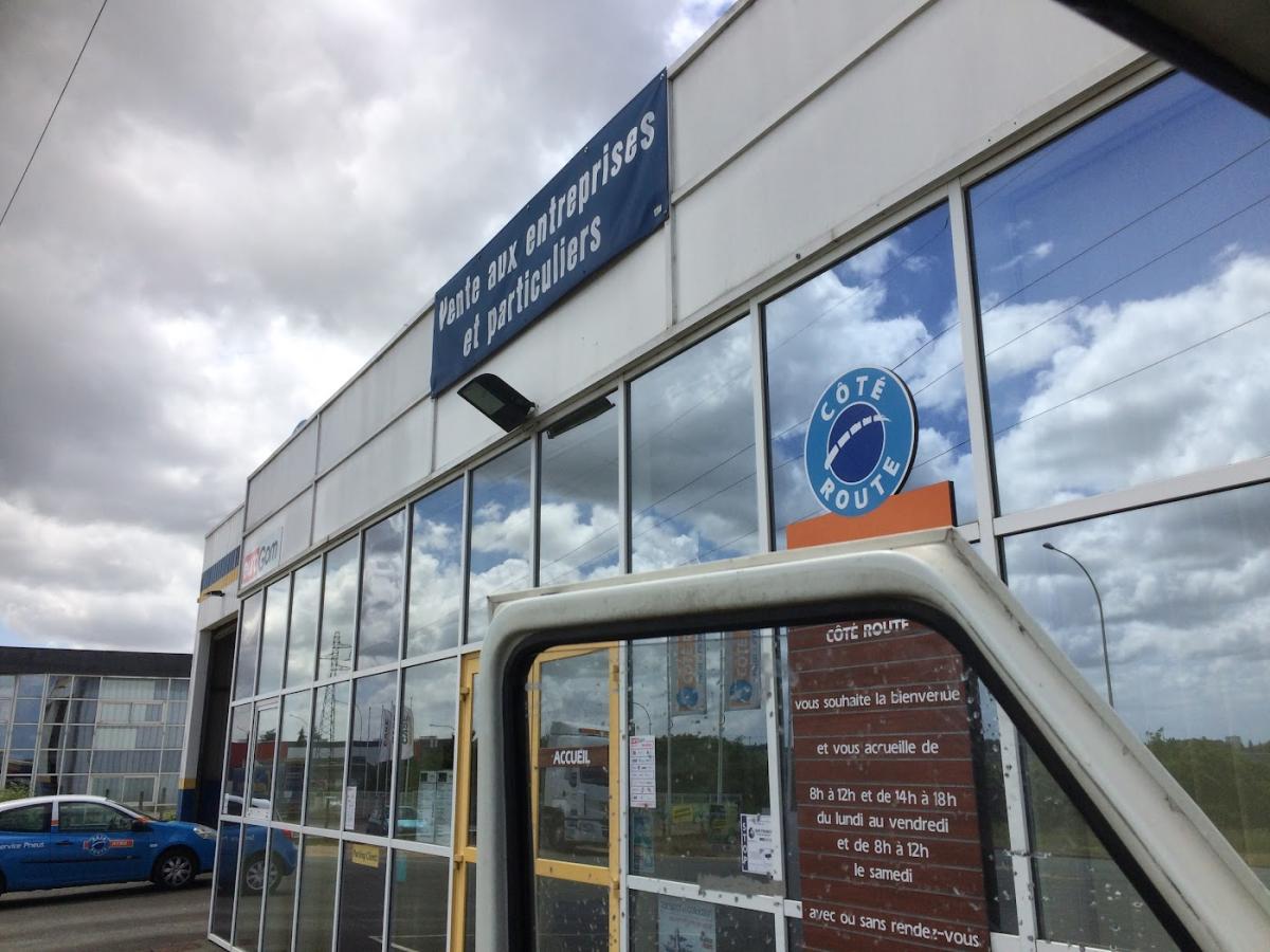 Côté Route Poitiers by First Stop