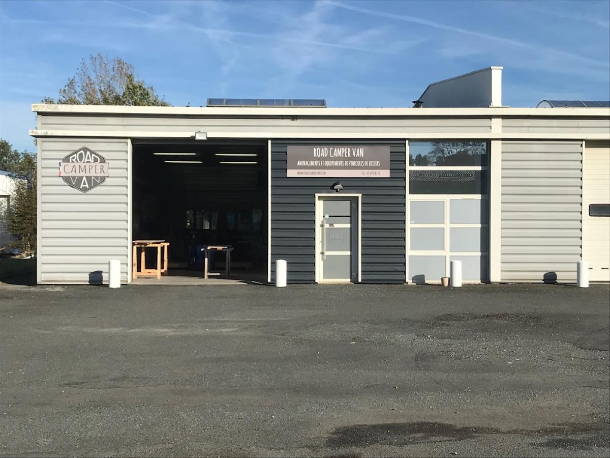 ROAD CAMPER VAN : aménagement fourgon