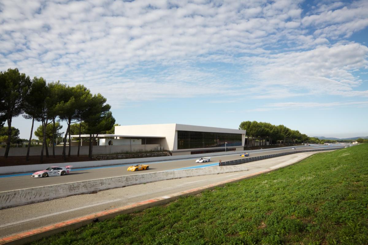 SRO Race Center by MMC