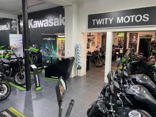 Garage Kawasaki Twity Motos paris 10 0