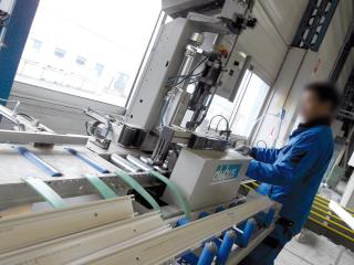 Garage ISOFRANCE FENÊTRES & ÉNERGIES - Puiseaux 0