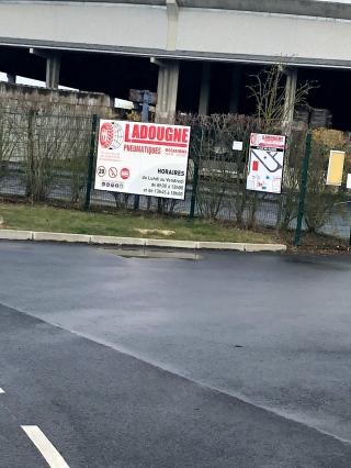 Garage ETS LADOUGNE SAS 0