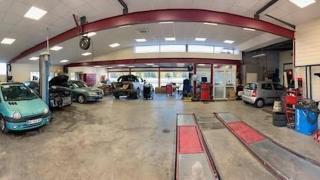 Garage A . J . C Automobiles 0