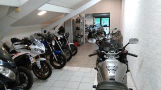 Garage Moto-Rent 73 0
