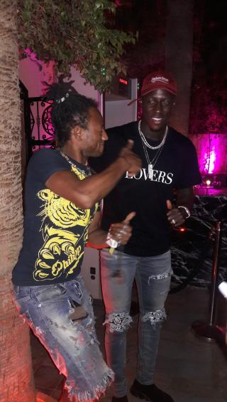 Garage Mega Boutique 0