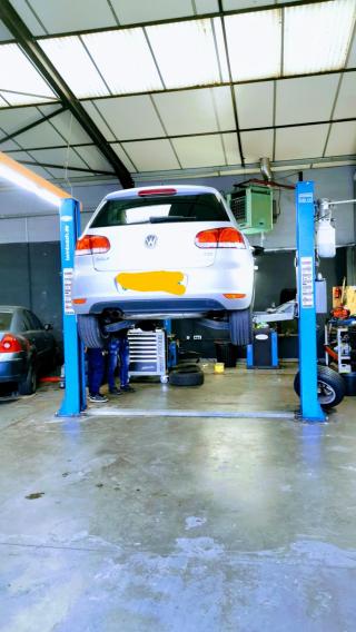 Garage Pneus Express 0