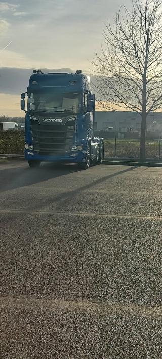 Garage Tours - Scania Val de Loire 0