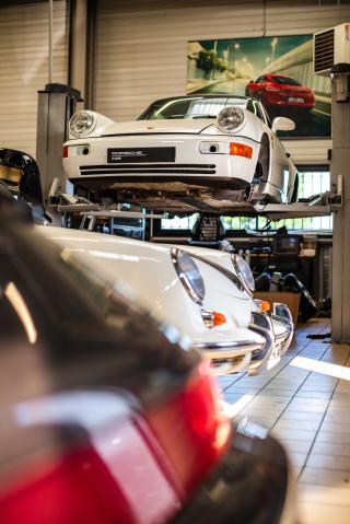 Garage Centre Porsche Tours 0