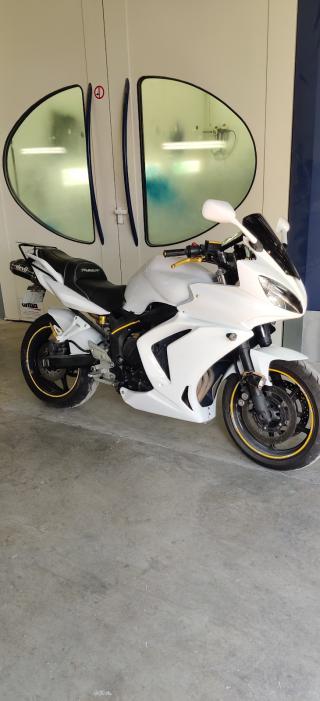 Garage Custom Paint Shop 0