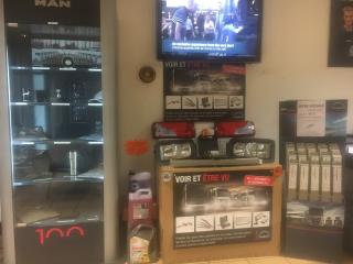 Garage Man Truck & Bus Center 1