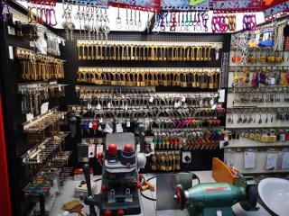 Garage Sully Services, cordonnier, reproduction de clé Roanne, gravure, plaque immatriculation 2