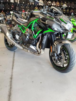 Garage KMC Moto 77 - Kawasaki / Royal Enfield / Cfmoto / Kymco / Zontes / YCF et Sherco. 0