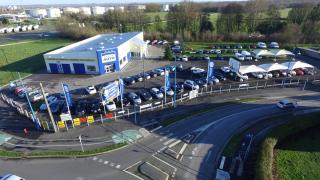 Garage Diffusion Auto Douchy 0