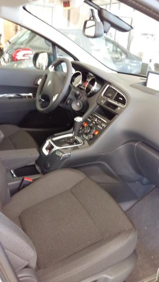 Garage PEUGEOT Ryckwaert SAS Concessionnaire 0