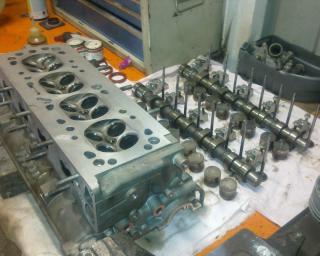 Garage SIX-FOURS MAINTENANCE 0