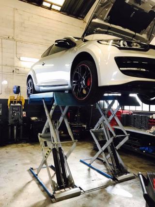 Garage RENAULT - Ecouen Automobiles 0