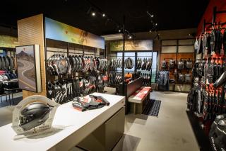 Garage Dainese Store Annecy 0