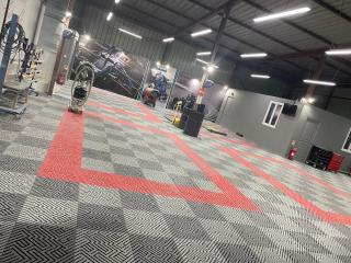 Garage 14 Carats automobile 0