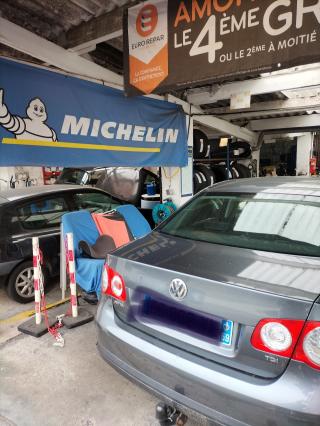 Garage Garage Strauss-Mme Catherine Demeillers 0