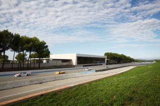 Garage SRO Race Center by MMC 0