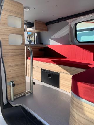 Garage Hobby Van - Agence Van Mania Montpellier. Aménageur de Vans 0