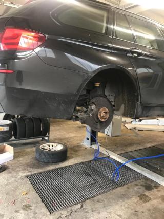 Garage Garage Golden services + EV-O CAR 1