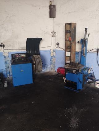 Garage Moulon Motor cars 2