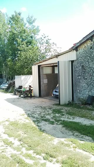 Garage 4 Impasse Poitevin 0